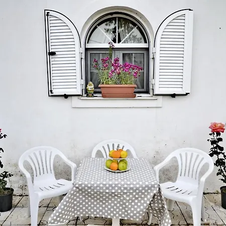 Apartment Ariadna 2 *